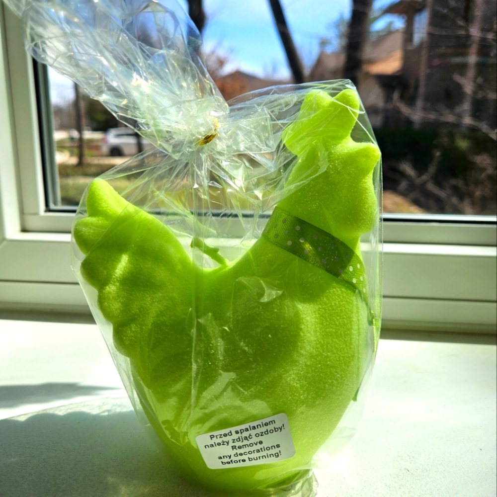 Easter Collection Candle - Picture 2 of 4